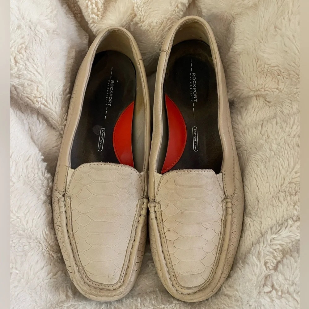 Women’s Rockport Adiprene cream snakeskin slip on moccasin loafer flats 6